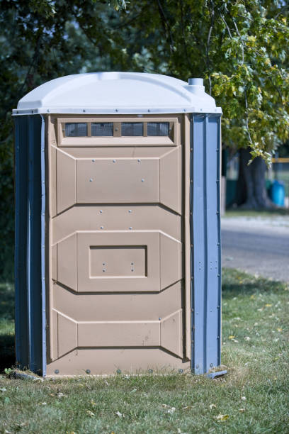 Porta potty delivery and setup in Bonham, TX